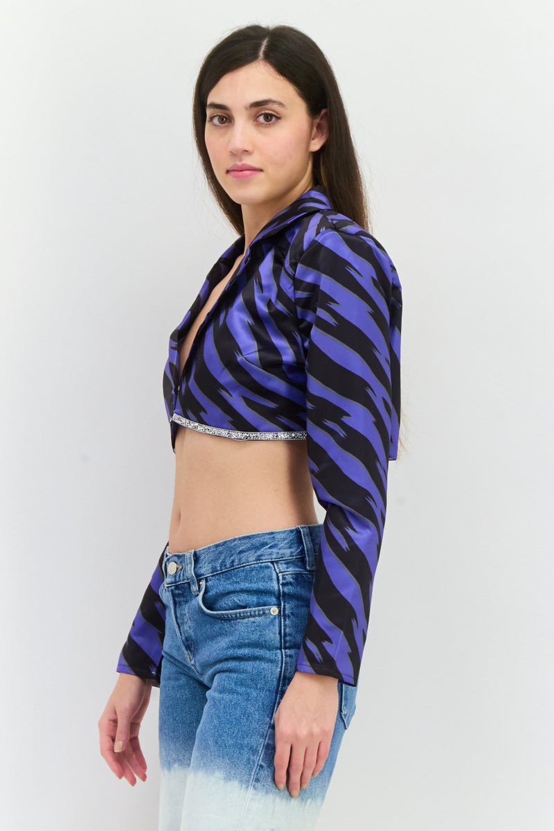 I SAW IT FIRST Women Regular Fit Absract Print Cropped Blazer, Black - Image 2
